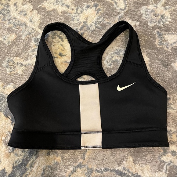 Nike Women's Black and Gray Sports Bra XXS (Reversible) - Picture 2 of 4